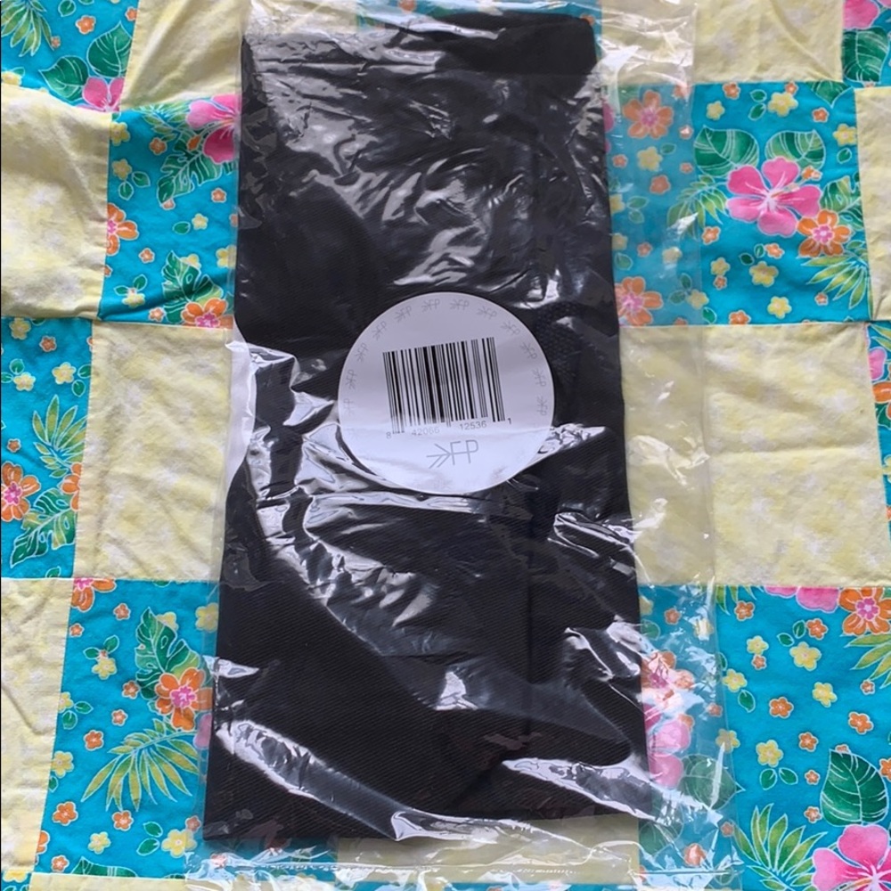 NWT Freshly Picked canvas tote - Picture 2 of 2